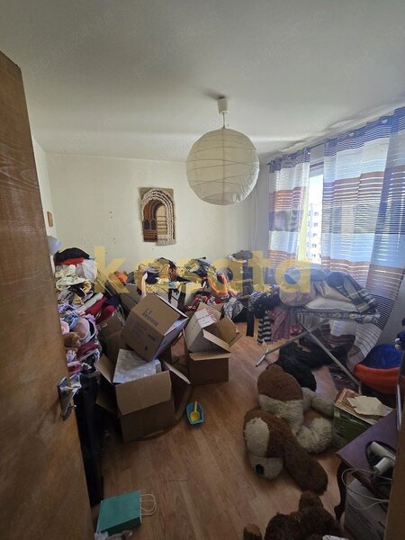 Tei, oportunitate, apartament 3 camere, decomandat, bloc 1986.